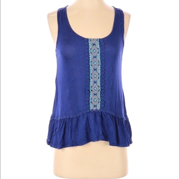 𝅺bold blue tank - Picture 1 of 3